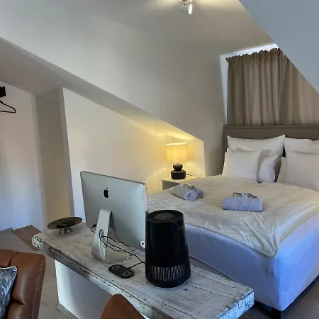 Fredys Apartment